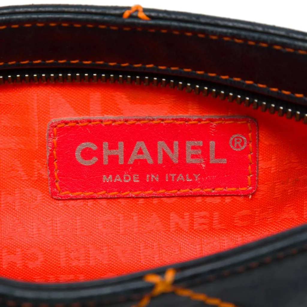 Chanel CC Lambskin Wild Stitch Chain Pochette Black Leather Very good - Box View