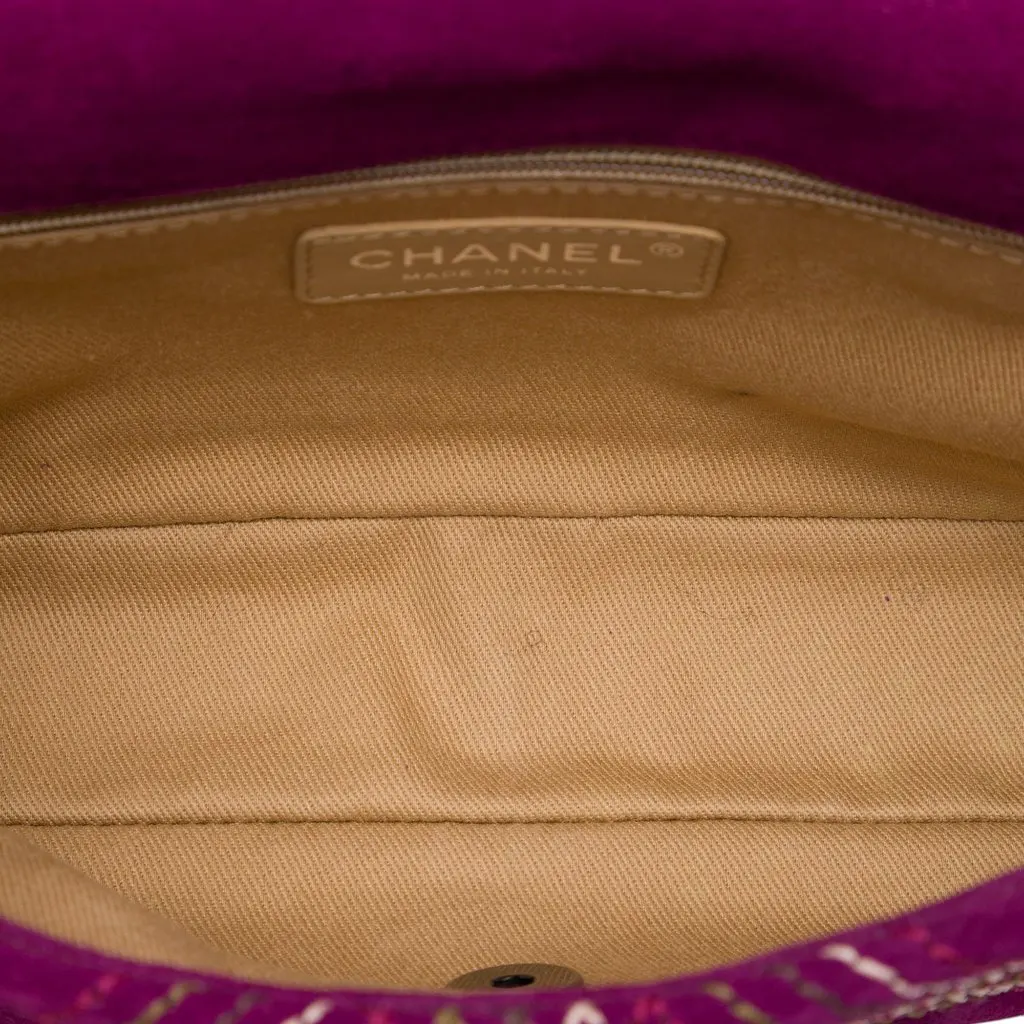 Chanel Paris Edinburgh Medium Stitched Suede Saltire Single Flap Purple Suede Very good - Model View