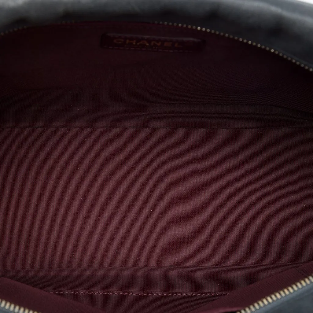 Chanel CC Quilted Iridescent Calfskin Whipstitch Camera Bag Black Leather Very good - Model View