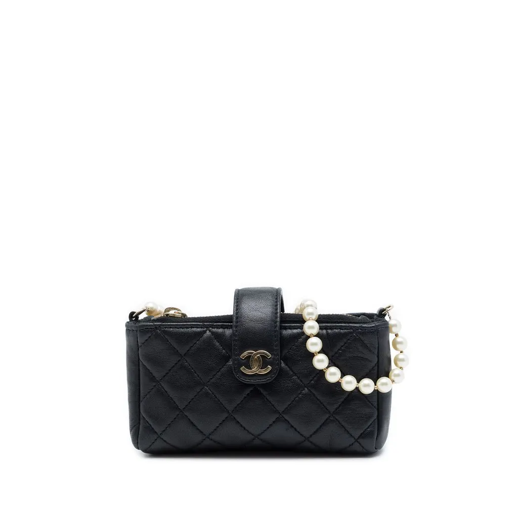 Chanel CC Quilted Lambskin O Mini Faux Pearl Chain Phone Holder Clutch Black Leather Very good - Front View