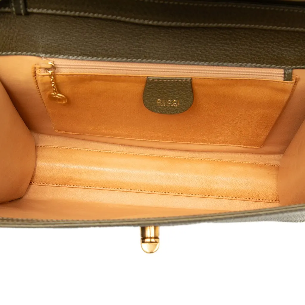 Gucci Calfskin Turnlock Flap Crossbody Green Leather Very good - Model View
