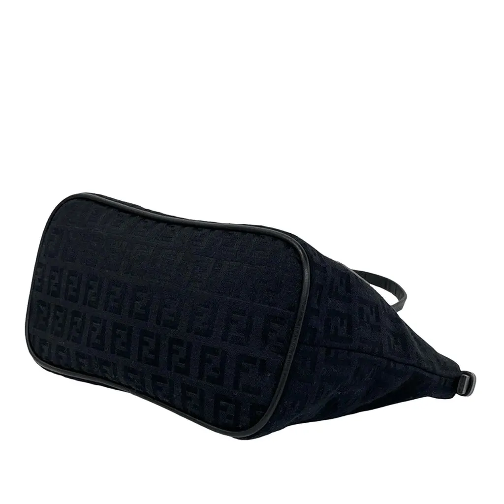 Fendi Zucchino Canvas Shoulder Bag Black Very good - Model View