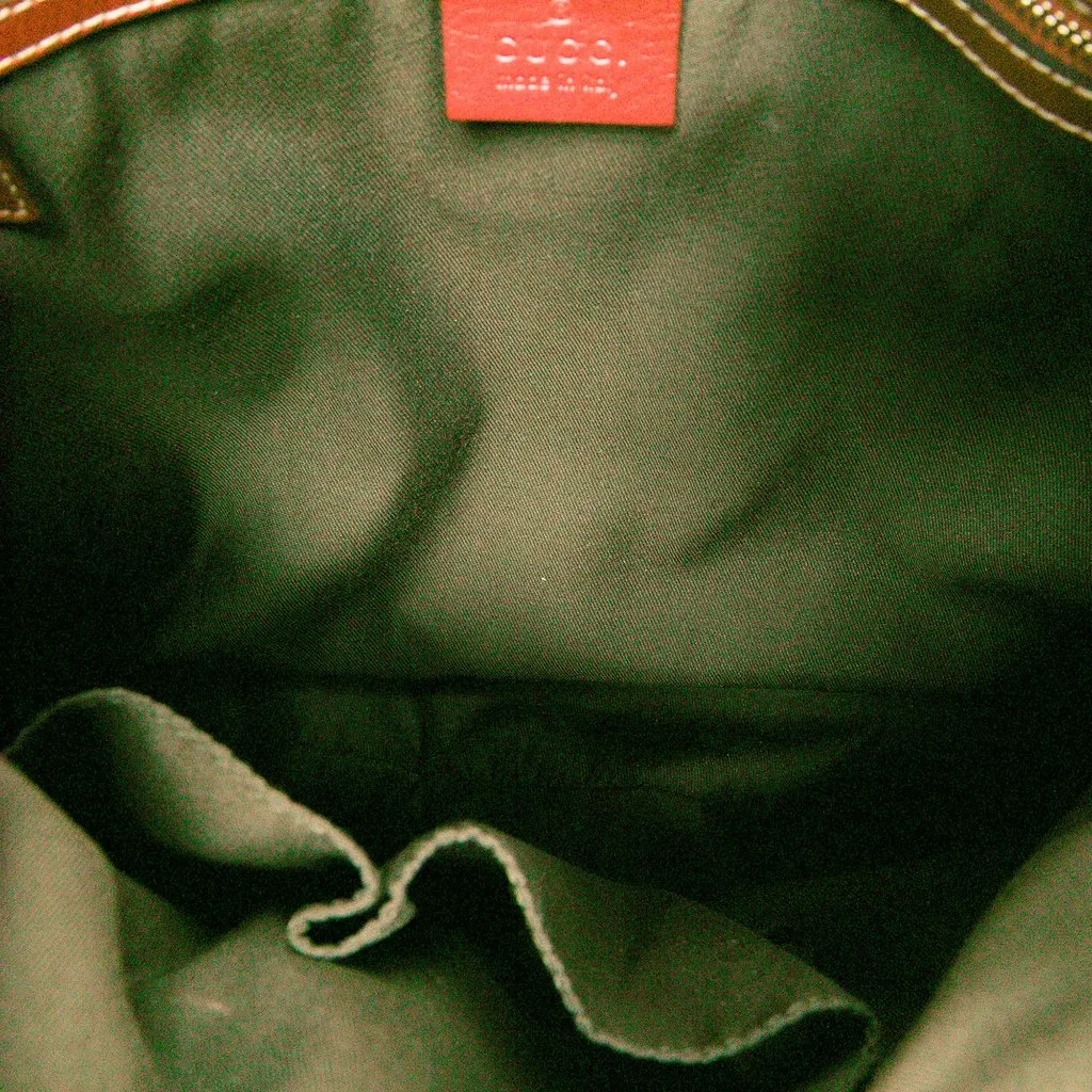 Gucci Calfskin Abbey D Ring Ruffle Hobo Red Leather Very good - Model View