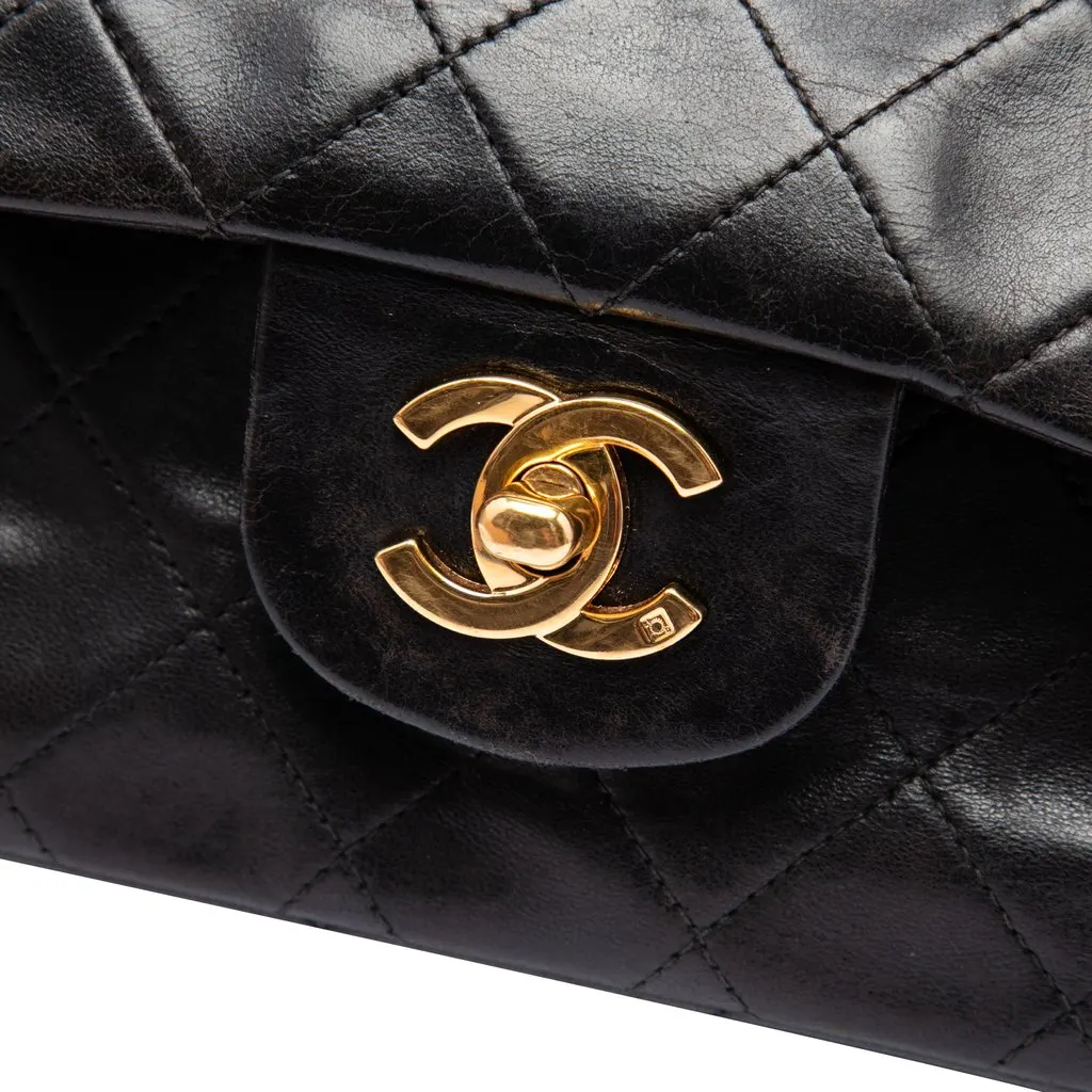 Chanel Medium Classic Lambskin Double Flap Black Leather Very good - Box View