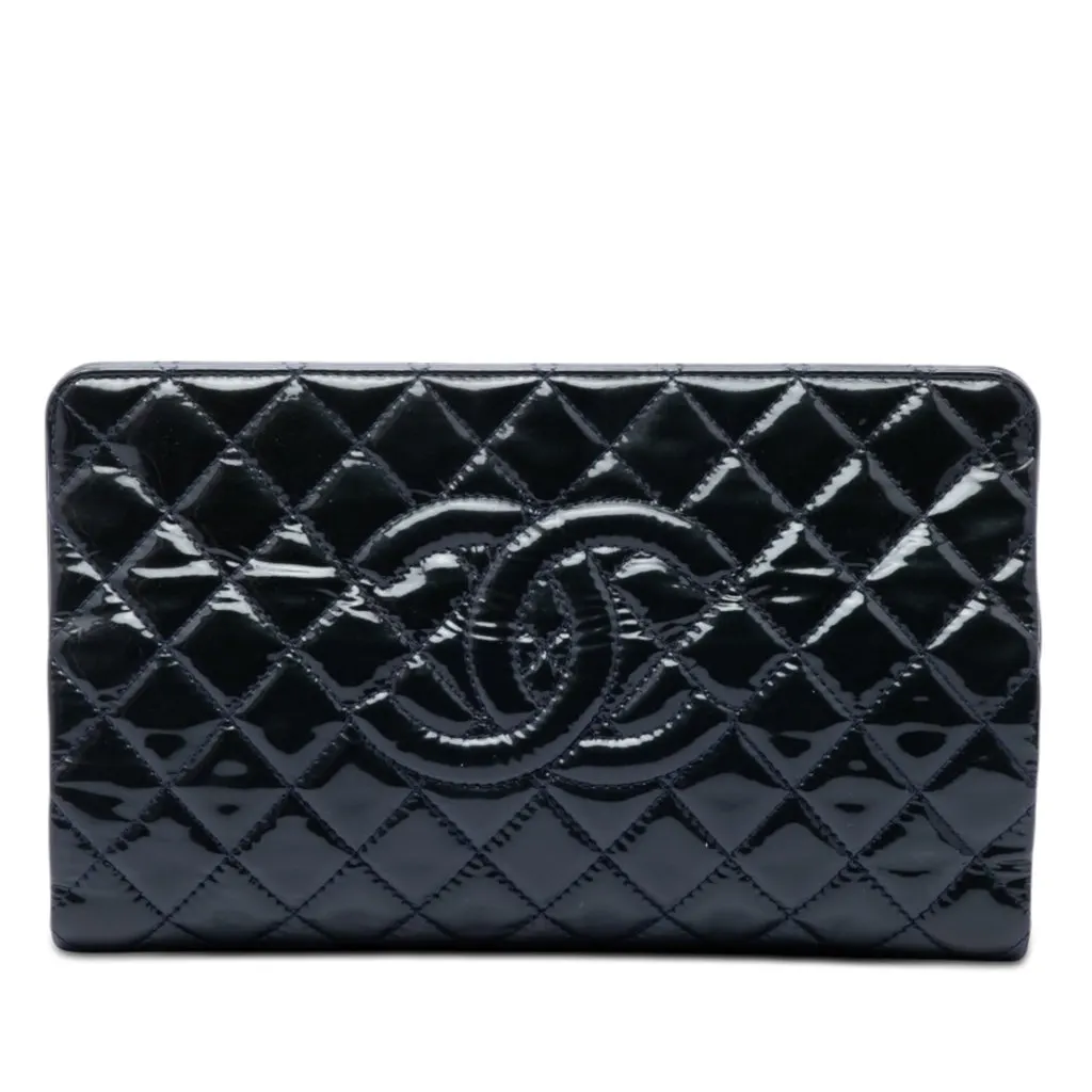 Chanel CC Quilted Patent Timeless Clutch Blue Leather Very good - Front View