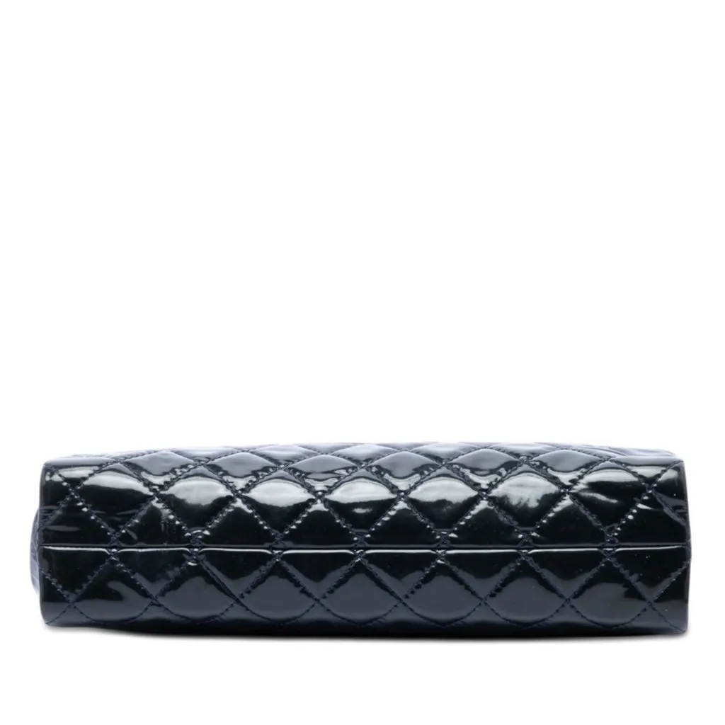 Chanel CC Quilted Patent Timeless Clutch Blue Leather Very good - Inside View