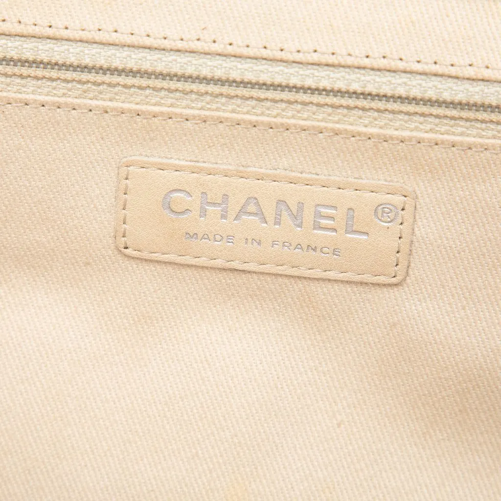 Chanel CC Quilted Patent Timeless Clutch Blue Leather Very good - Box View