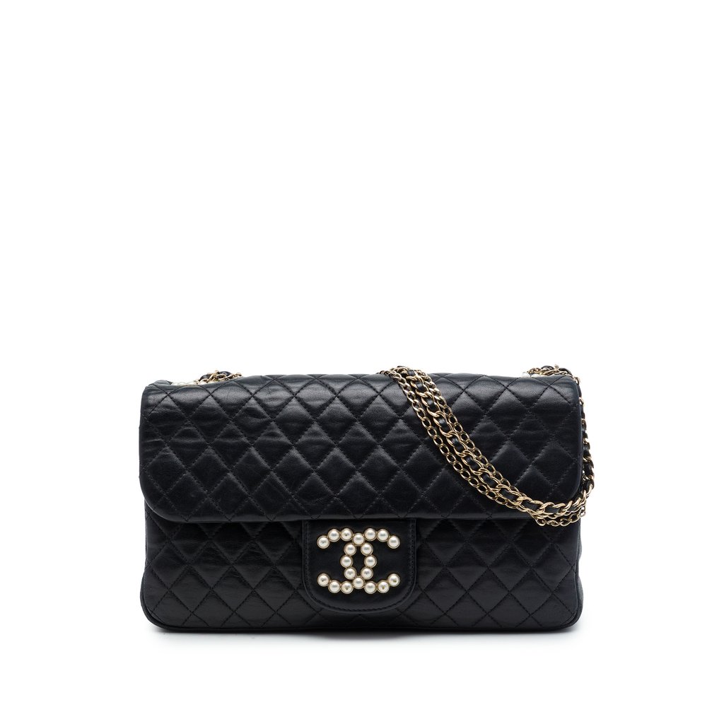 シャネル♡ Chanel Medium Quilted Lambskin | Libas Collective