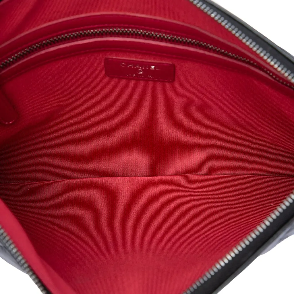 Chanel Medium Quilted Aged Calfskin Gabrielle O Case Clutch Black Leather Very good - Model View