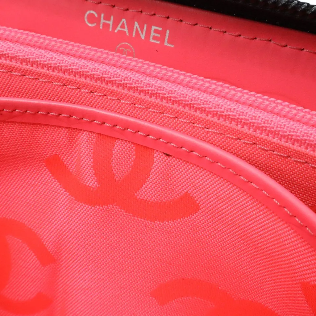 Chanel Quilted Lambskin Cambon Ligne Zippy Wallet Black Leather Very good - Model View