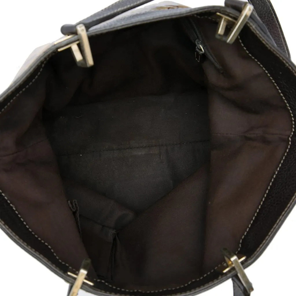 Gucci GG Crystal Tote Beige Very good - Model View