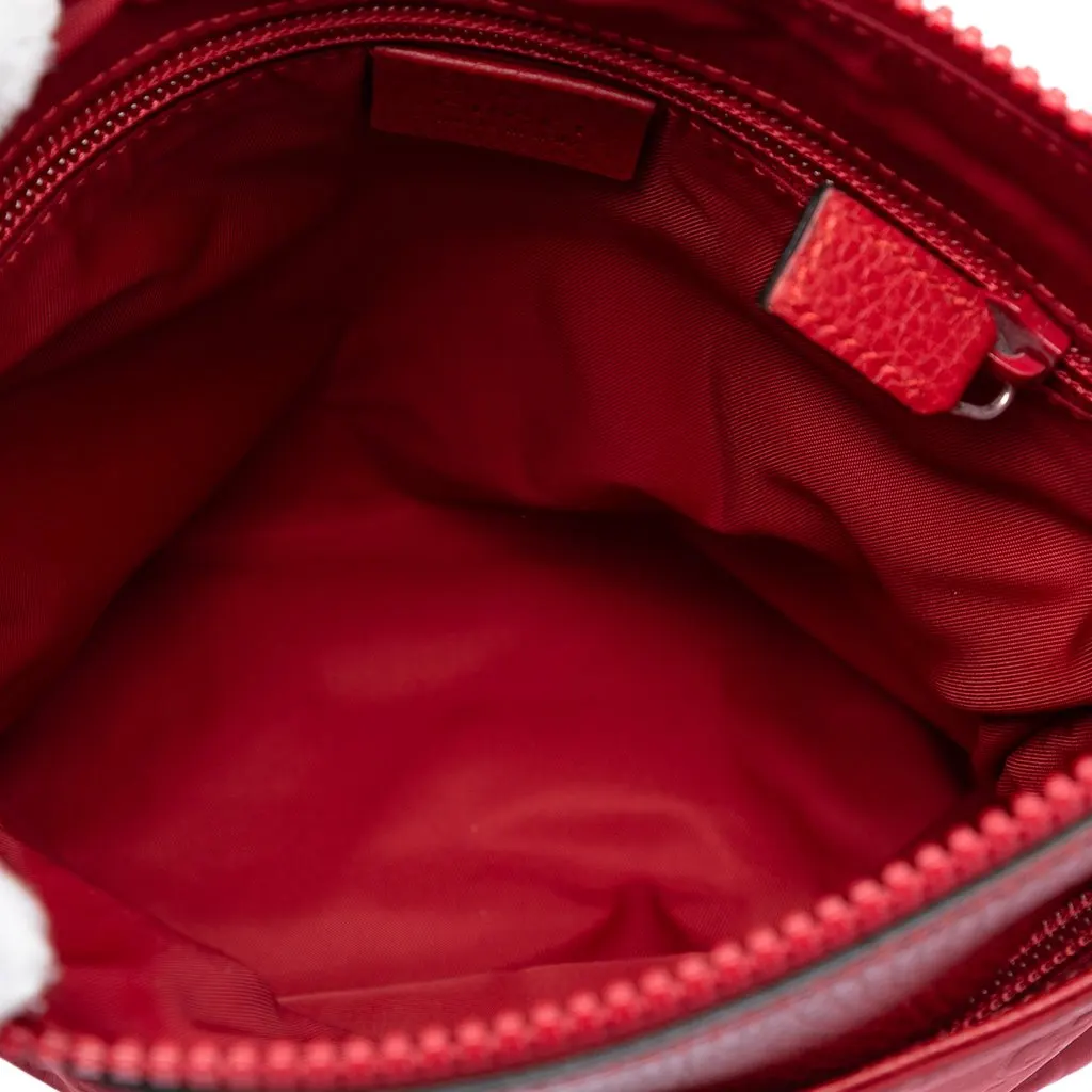 Gucci GG Nylon Crossbody Red Very good - Model View