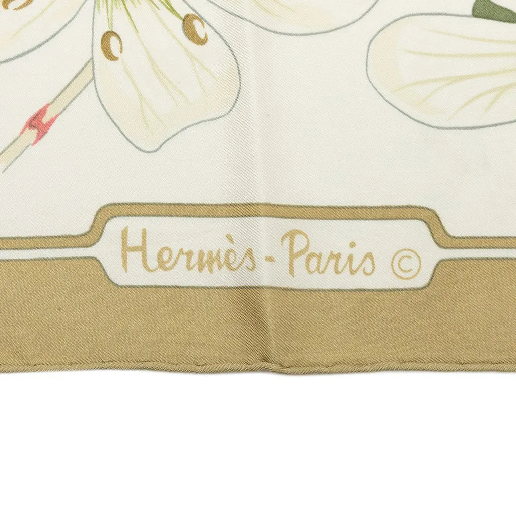 Hermès Flora Graeca Silk Scarf 90 White Silk Good - Back View