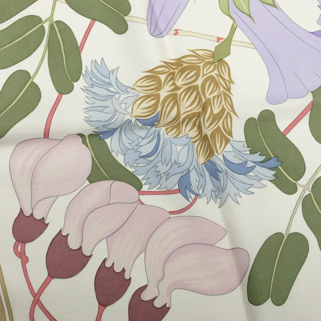 Hermès Flora Graeca Silk Scarf 90 White Silk Good - Box View