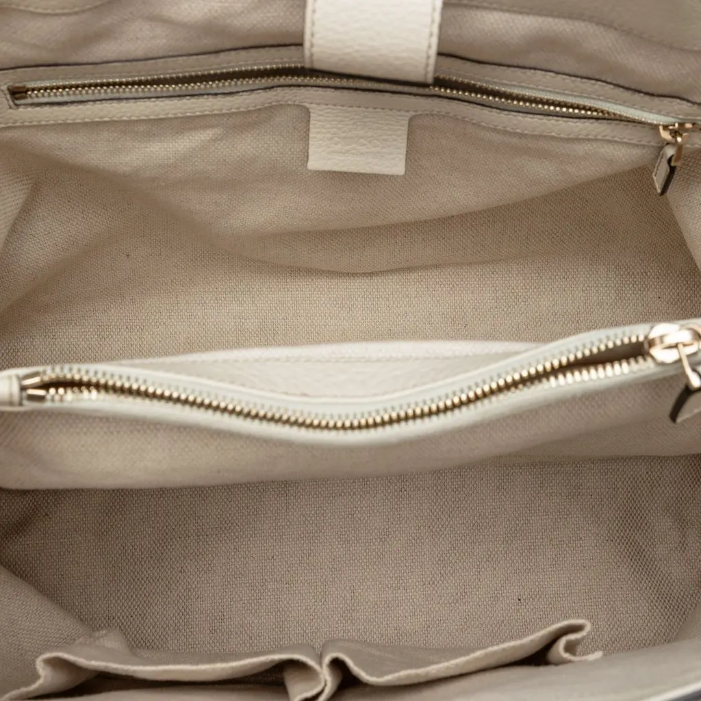 Gucci Medium GG Canvas Bamboo Diana Tote Beige Very good - Model View