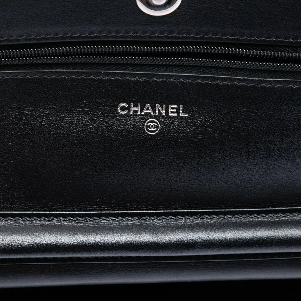 Chanel CC Bicolor Quilted Patent Wallet on Chain Pink Leather Very good - Box View