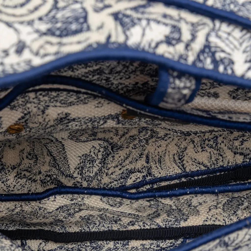 Dior Embroidered Canvas Toile de Jouy Saddle Bag Blue Very good - Model View