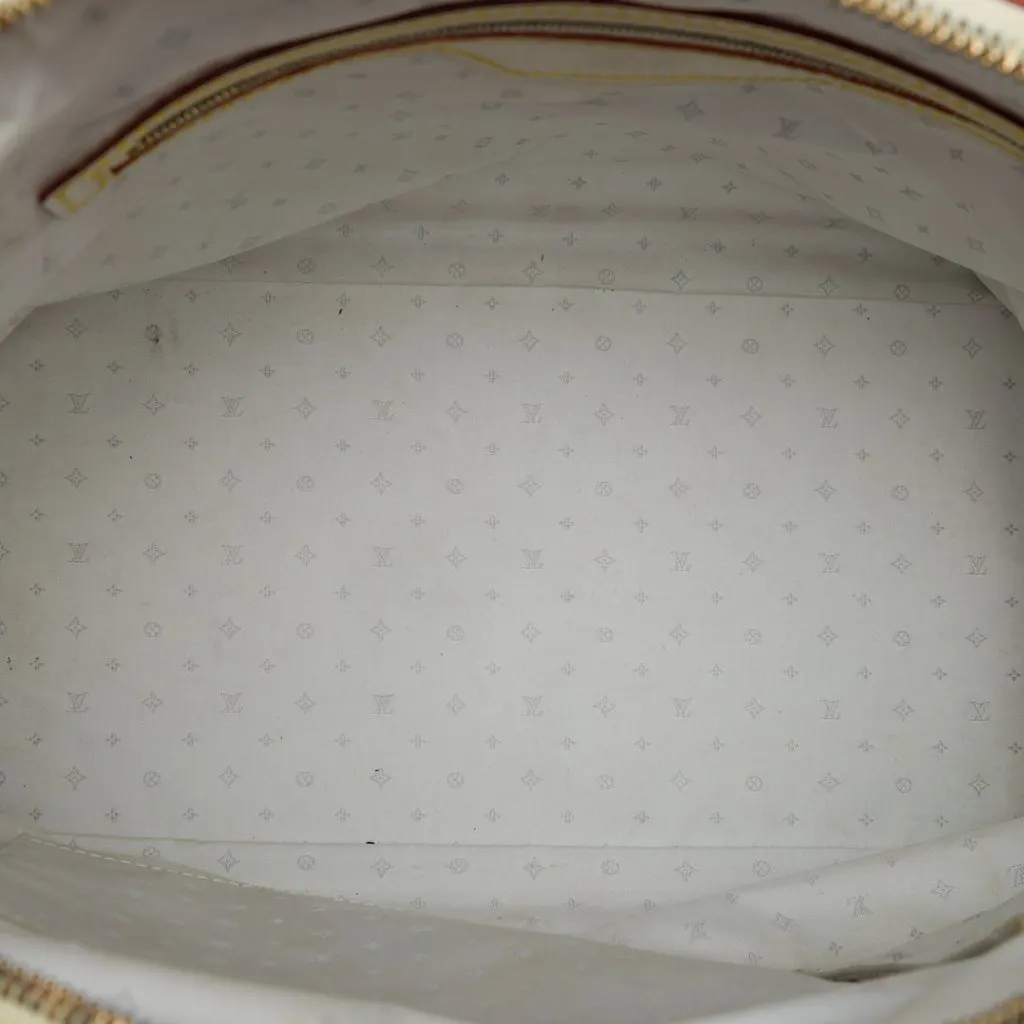 Louis Vuitton Suhali Lockit MM White Leather Very good - Model View