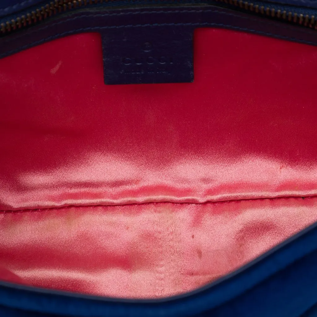 Gucci Medium GG Marmont Matelasse Velvet Shoulder Bag Blue Velvet Very good - Model View