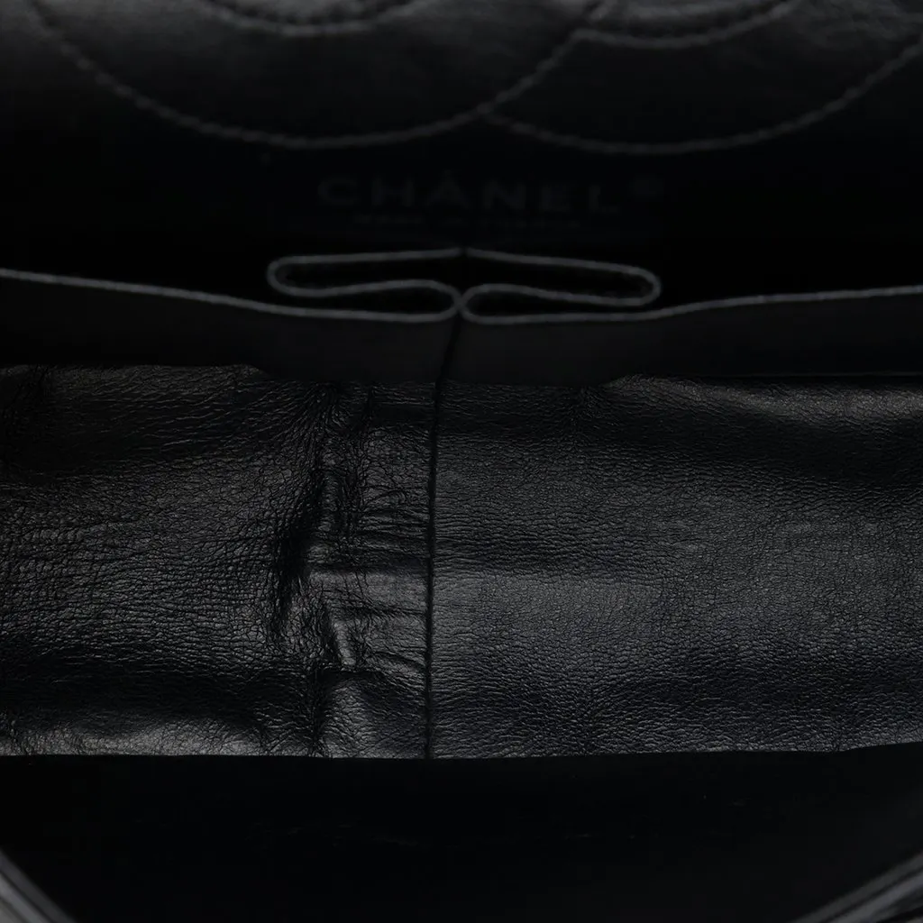 Chanel Quilted Aged Calfskin Reissue 2.55 Double Flap 226 Black Leather Very good - Model View