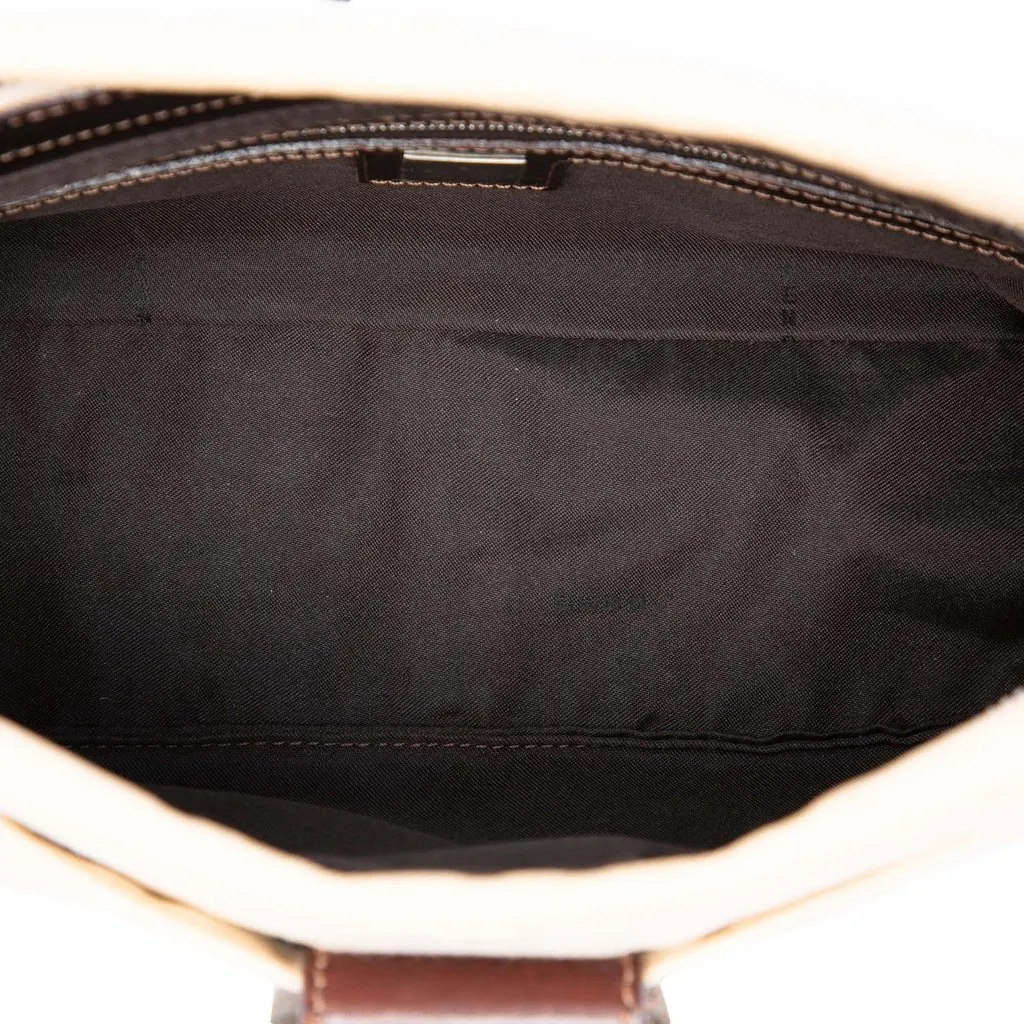 Fendi Zucca Canvas Shoulder Bag Beige Canvas Very good - Model View