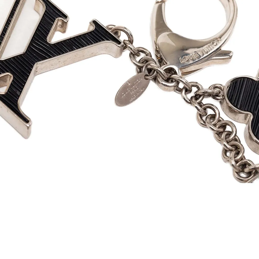 Louis Vuitton Brass Fleur D Epi Bag Charm Silver Metal Very good - Model View