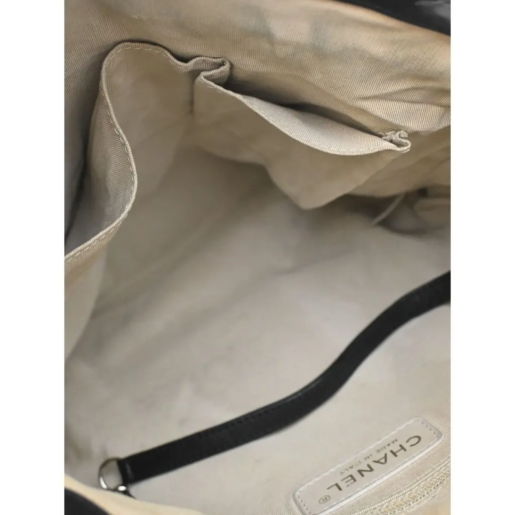 Chanel Quilted Washed Lambskin Chain Around Hobo Black Leather Very good - Model View