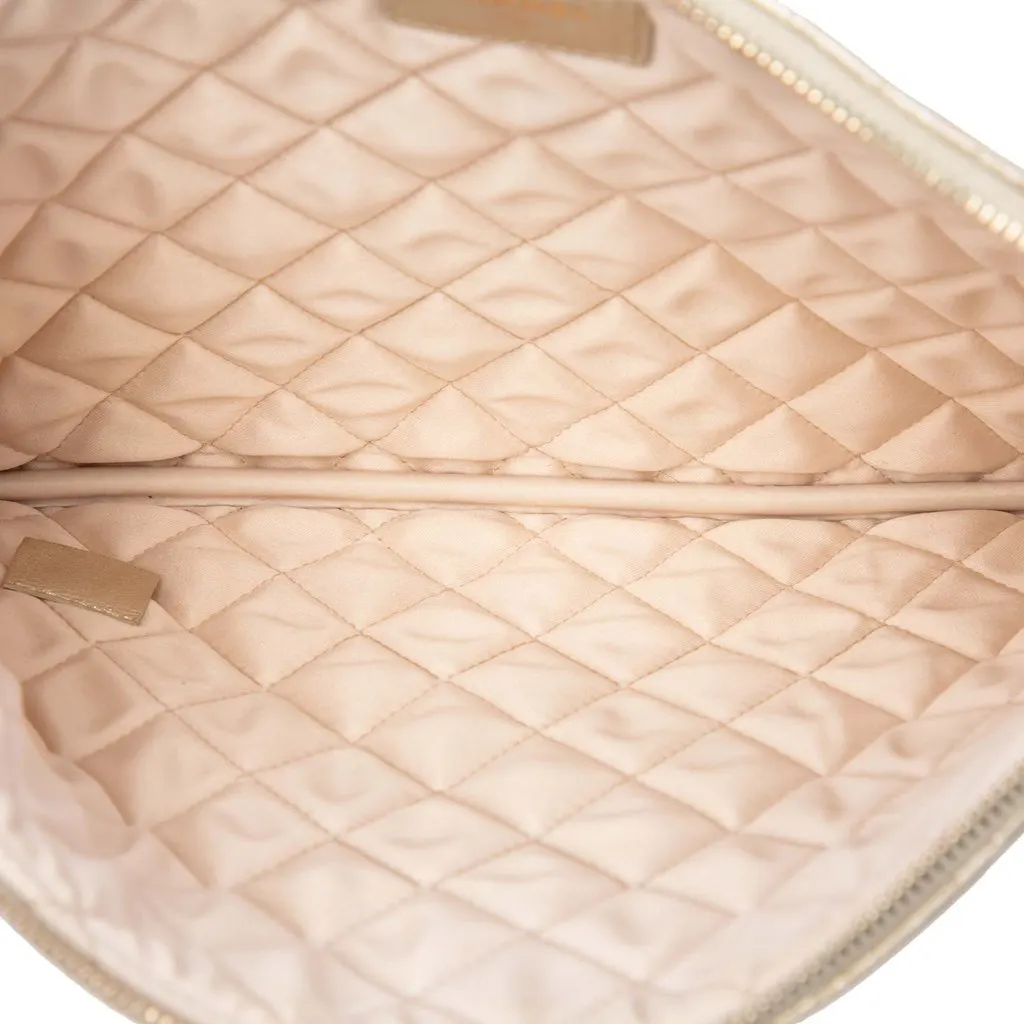 Chanel Medium Quilted Metallic Calfskin Leaves CC O Case Clutch Gold Leather Very good - Model View