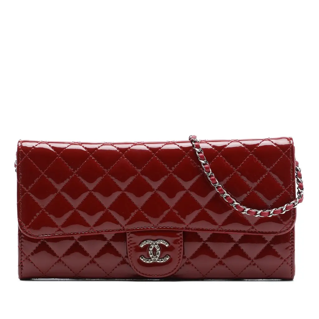 Chanel Quilted Patent Brilliant East West Flap Clutch with Chain Red Leather Very good - Front View