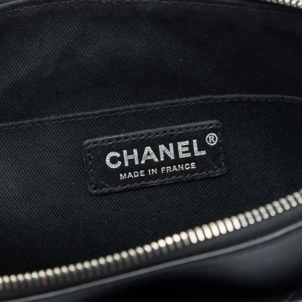 Chanel CC Quilted Lambskin Front Flap Crossbody Black Leather Very good - Box View
