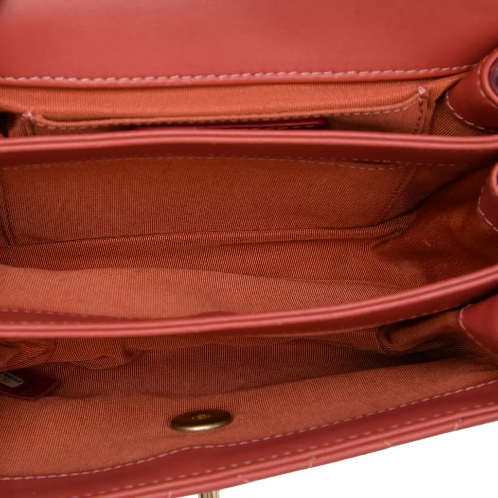 Chanel Small Quilted Lambskin Daily Companion Flap Pink Leather Very good - Model View