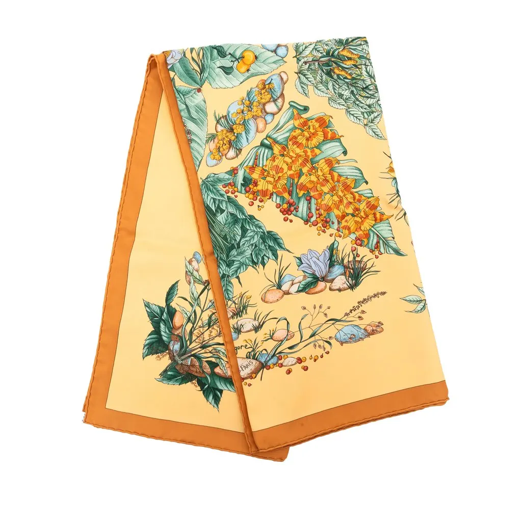 Hermès Pythagore Silk Scarf 90 Beige Very good - Front View
