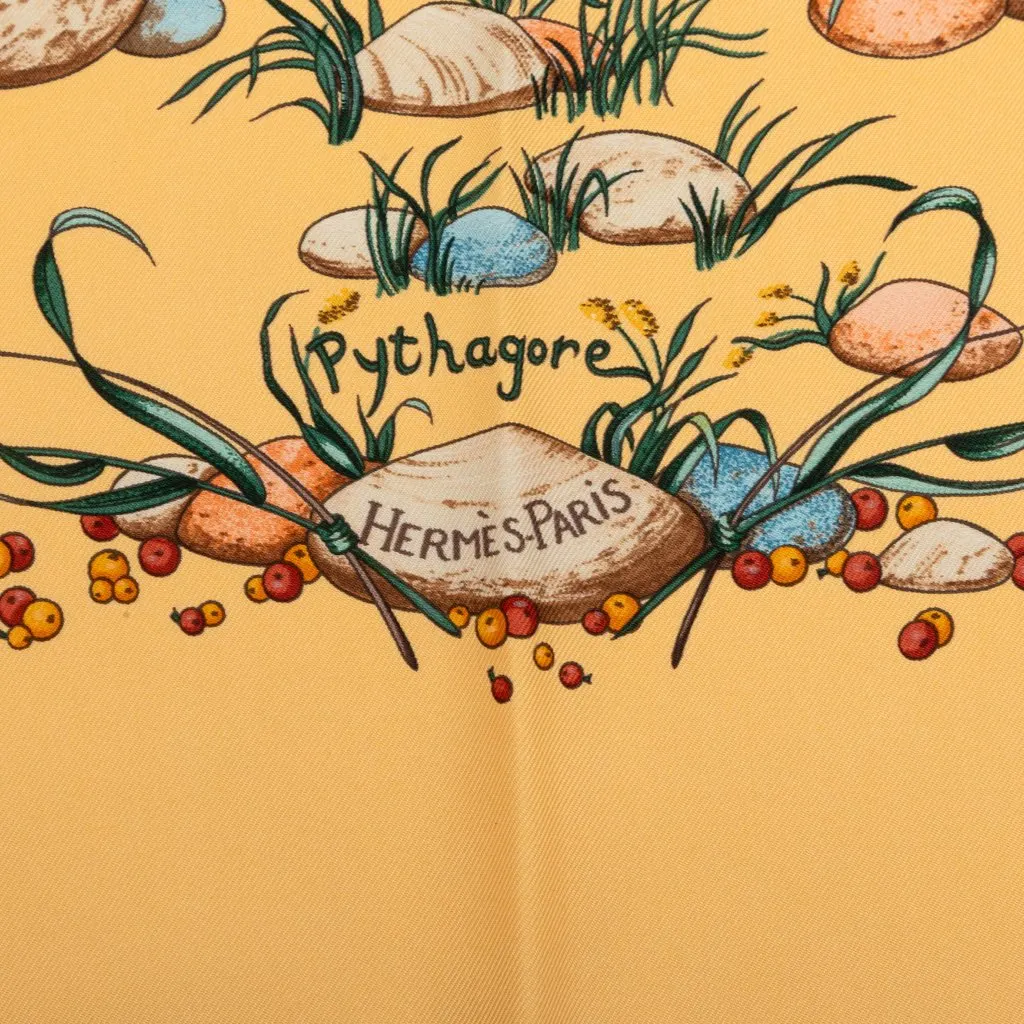 Hermès Pythagore Silk Scarf 90 Beige Very good - Model View