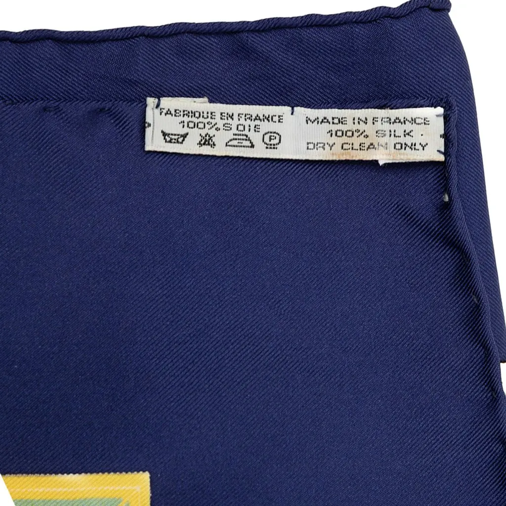 Hermès Ceres Silk Scarf 90 White Silk Very good - Model View
