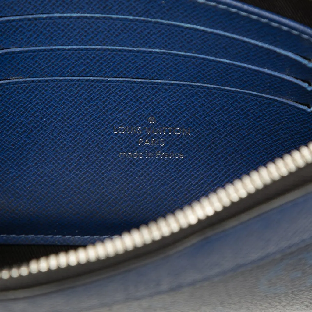 Louis Vuitton Monogram Taigarama Pochette Discovery PM Blue Very good - Box View