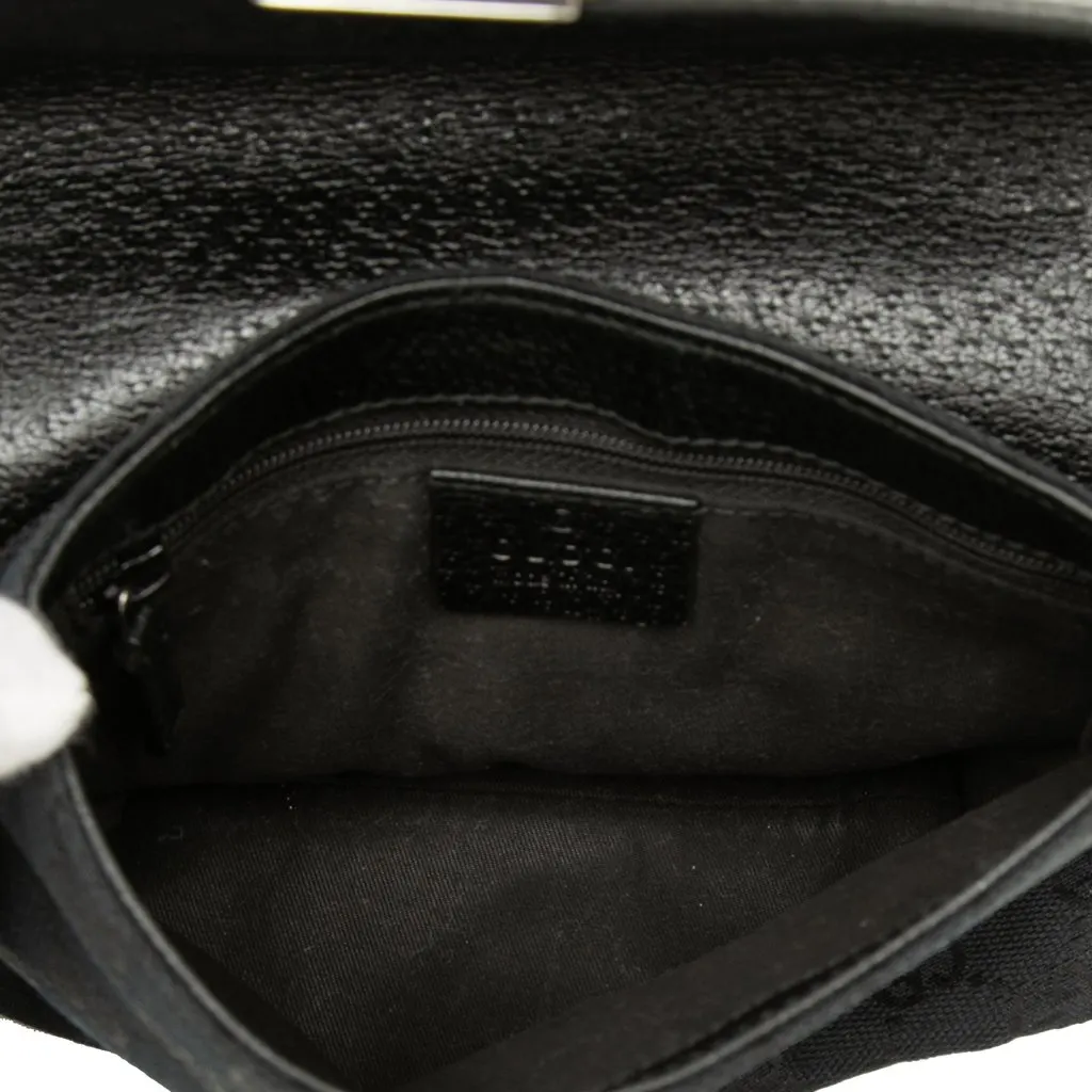 Gucci GG Canvas Belt Bag Black Very good - Model View