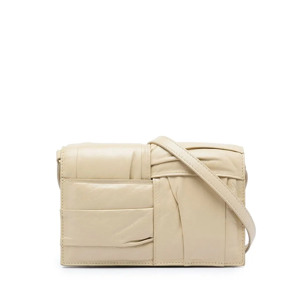 Bottega Veneta Mini Calfskin Intrecciato Pleated Cassette Crossbody Beige Leather Very good - Front View