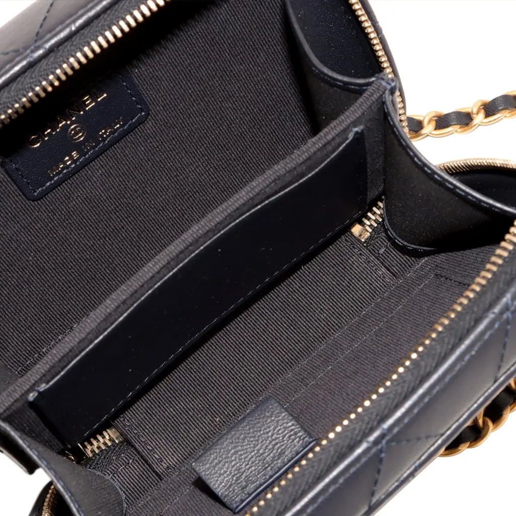 Chanel Mini CC Quilted Lambskin Chain Top Handle Vanity Case Blue Leather Never worn - Inside View