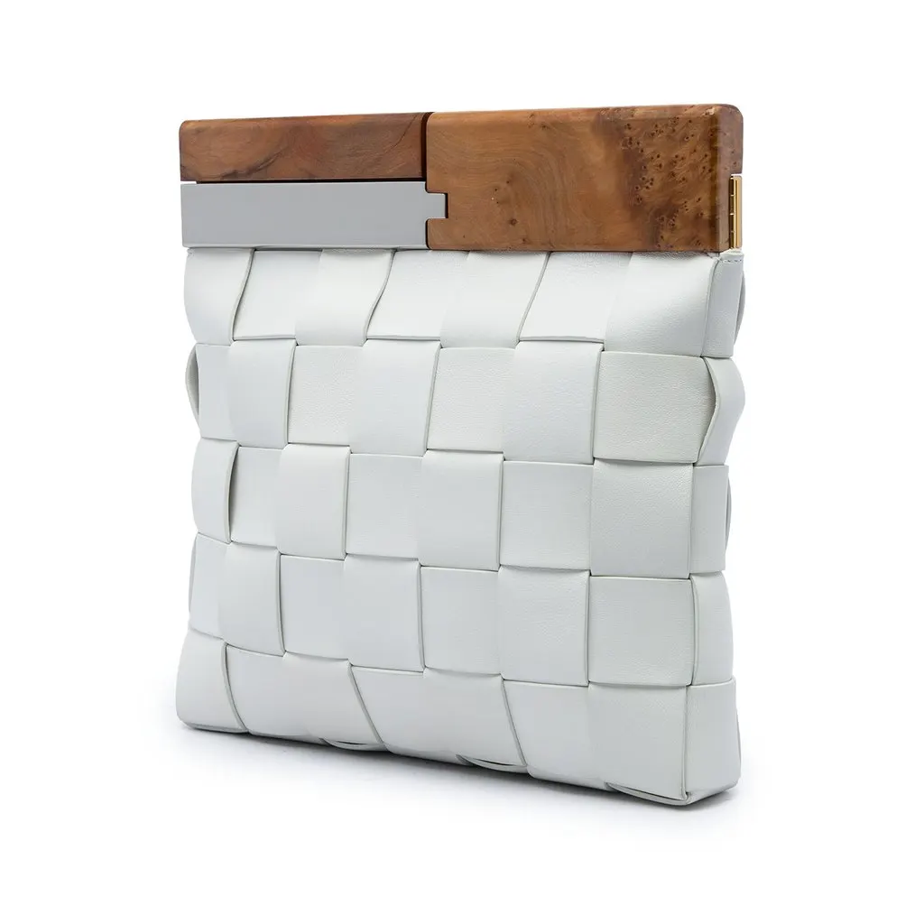 Bottega Veneta Lambskin Maxi Intrecciato The Snap Clutch White Leather Very good - Back View