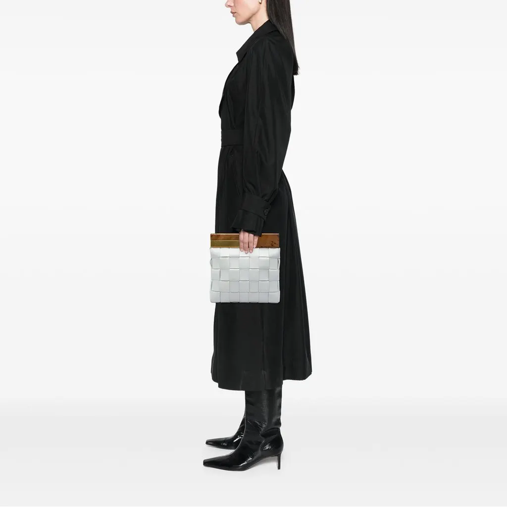 Bottega Veneta Lambskin Maxi Intrecciato The Snap Clutch White Leather Very good - Box View