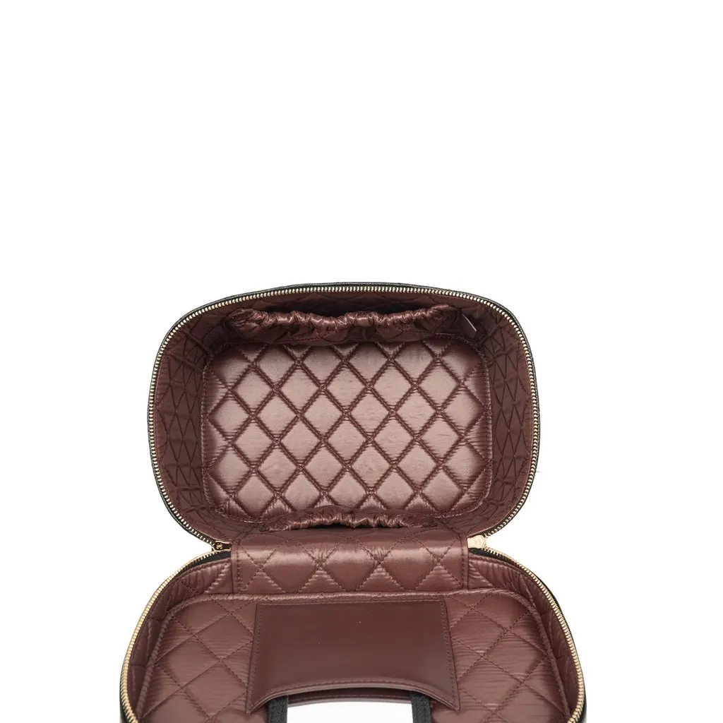 Chanel Medium CC Quilted  Caviar Vanity Case Black Leather Very good - Model View