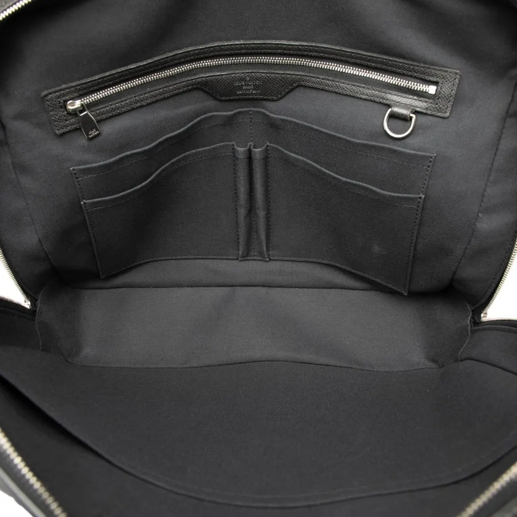 Louis Vuitton Taiga Neo Igor Briefcase Black Leather Good - Model View