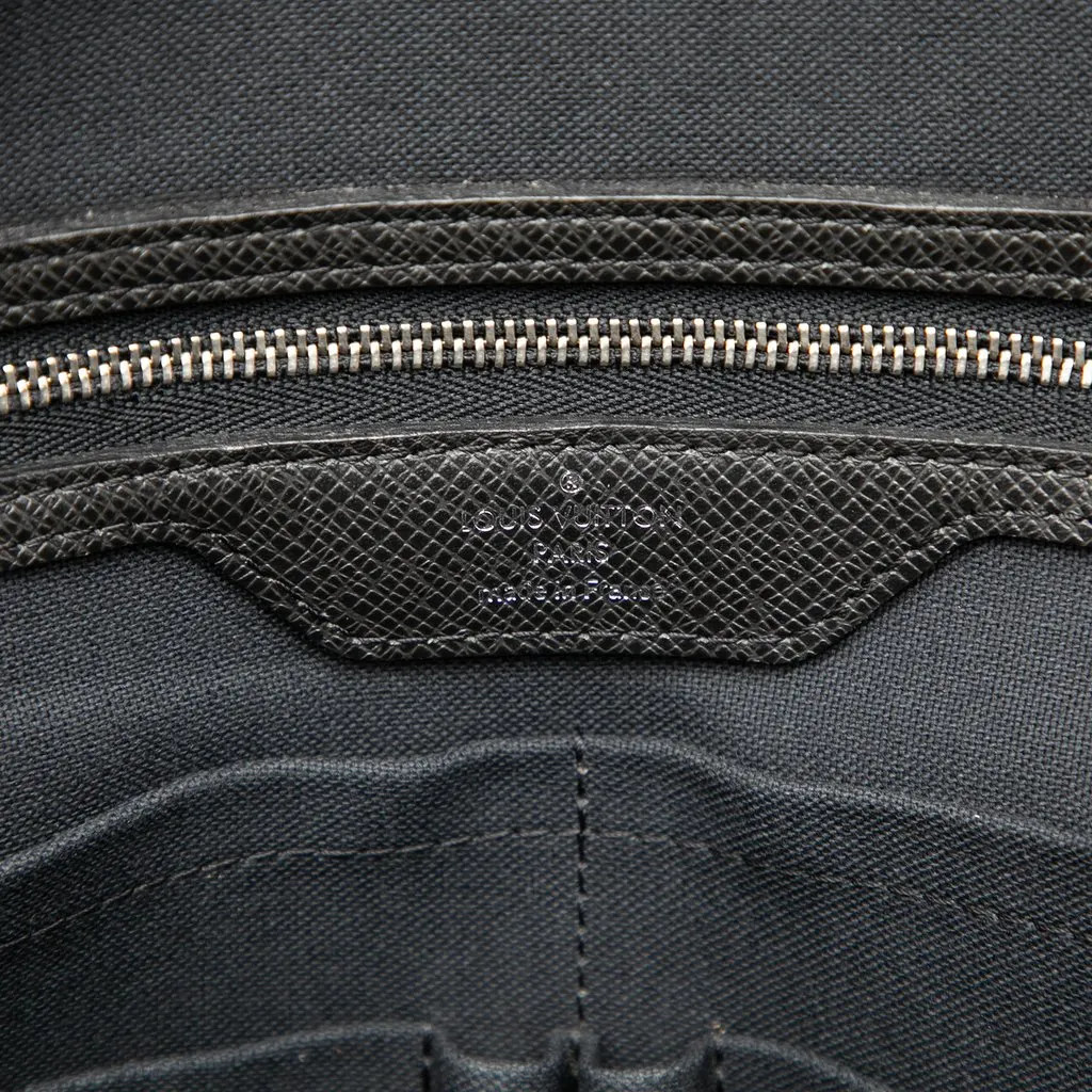 Louis Vuitton Taiga Neo Igor Briefcase Black Leather Good - Box View