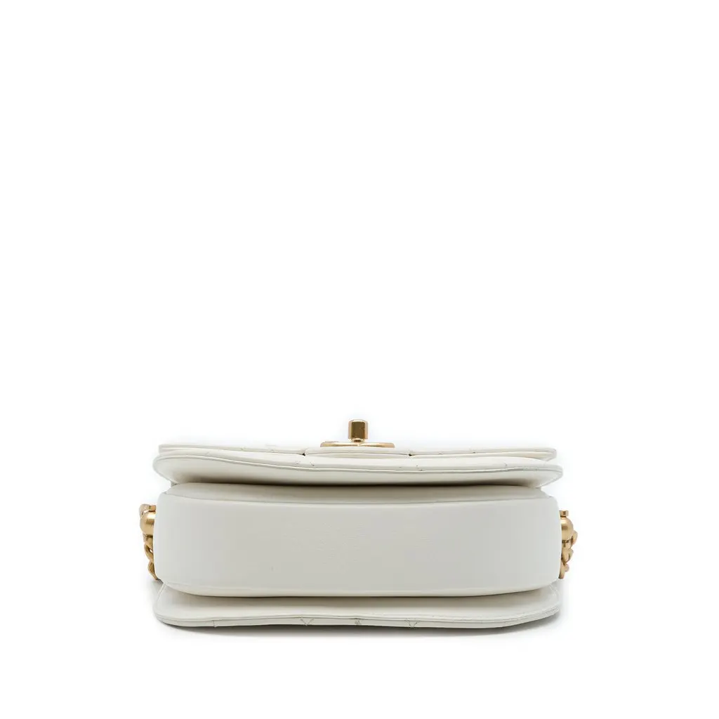 Chanel CC Quilted Calfskin Round Moon Messenger Flap White Leather Good - Inside View