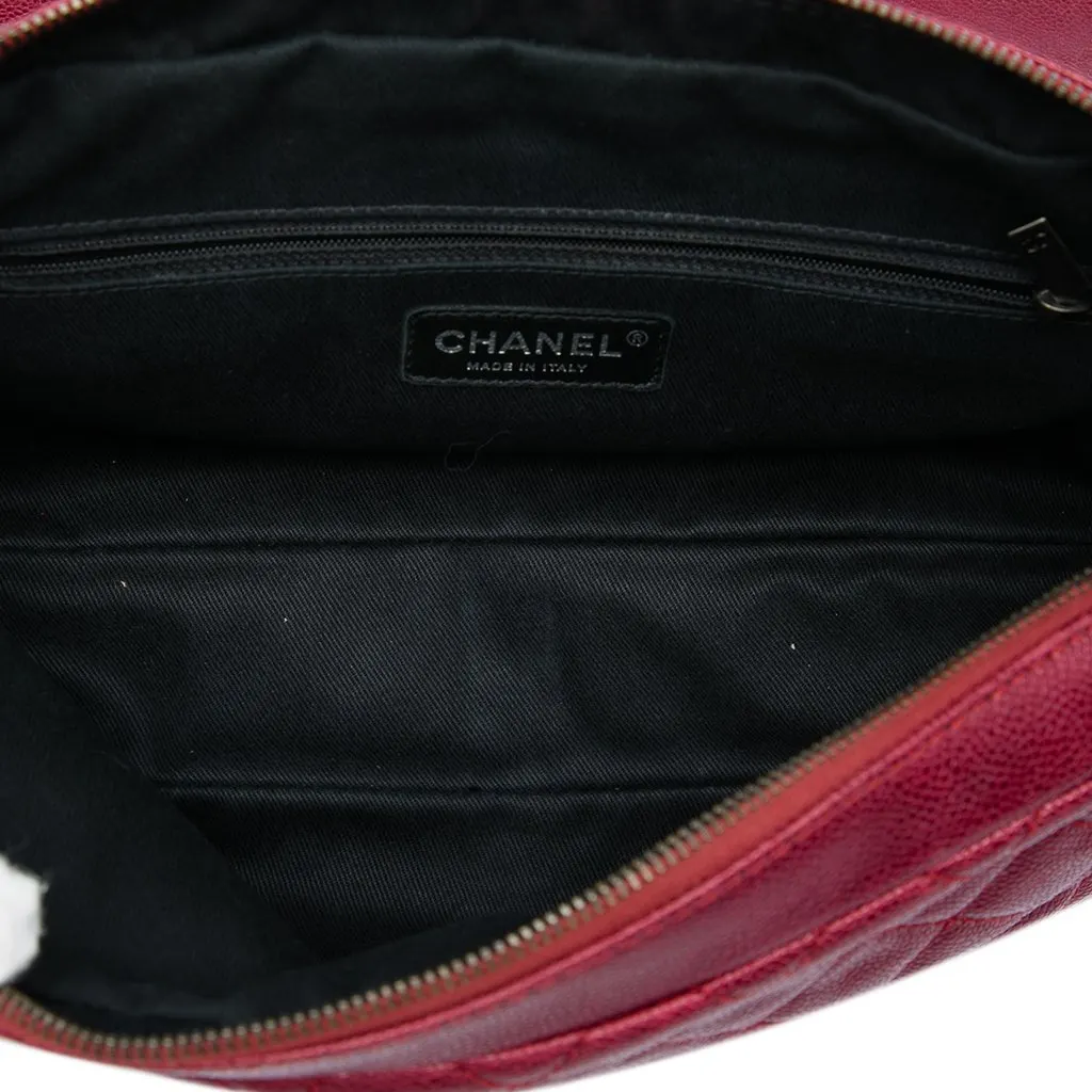 Chanel Jumbo Quilted Iridescent Caviar Easy Flap Red Leather Very good - Model View