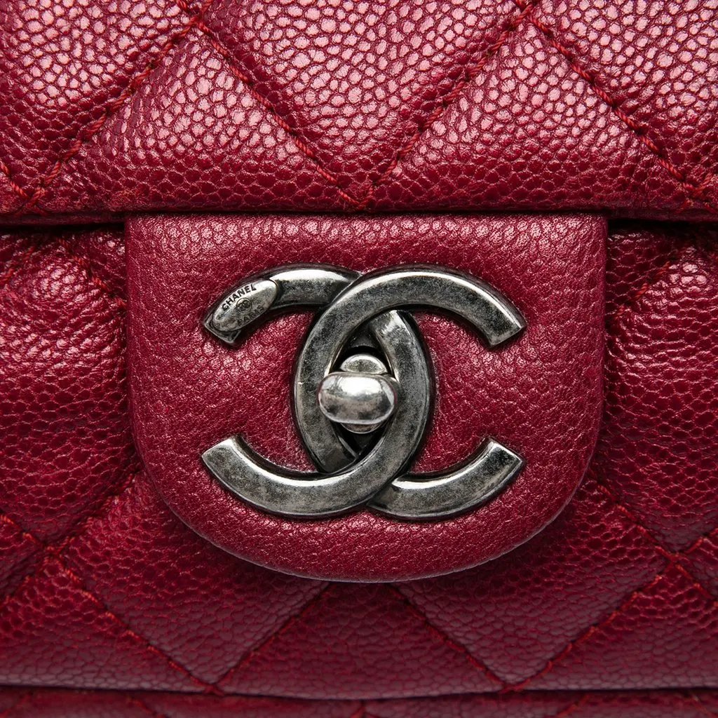 Chanel Jumbo Quilted Iridescent Caviar Easy Flap Red Leather Very good - Box View