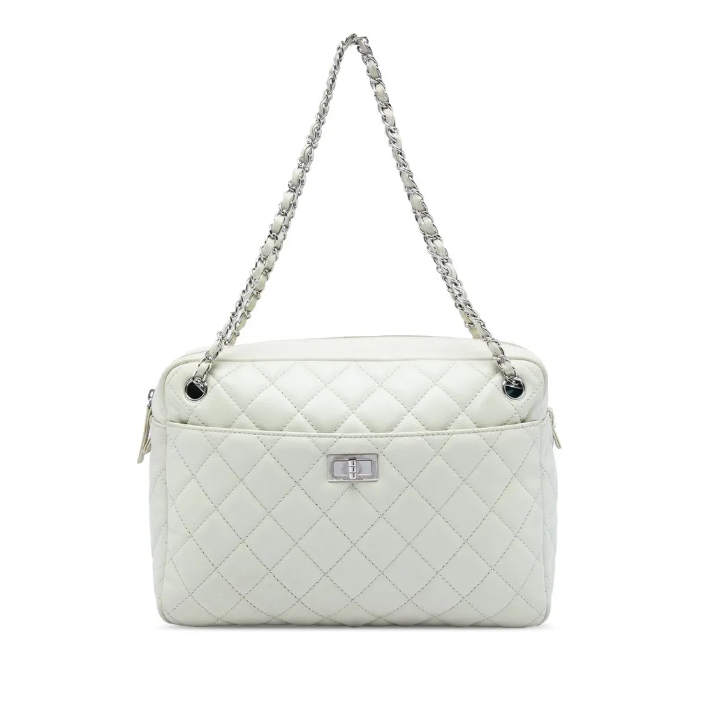 Chanel Large Quilted Caviar Reissue Camera Bag White Leather Very good - Front View