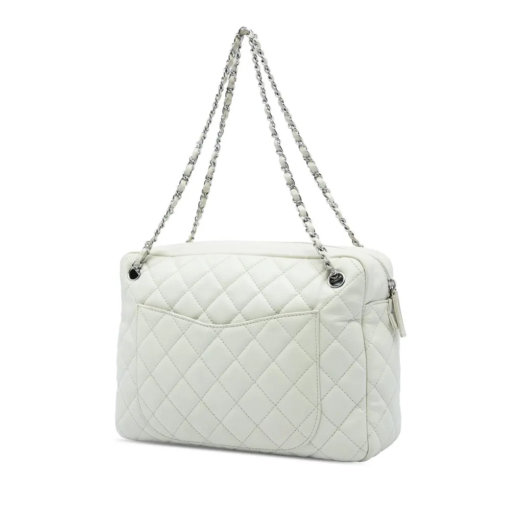 Chanel Large Quilted Caviar Reissue Camera Bag White Leather Very good - Back View