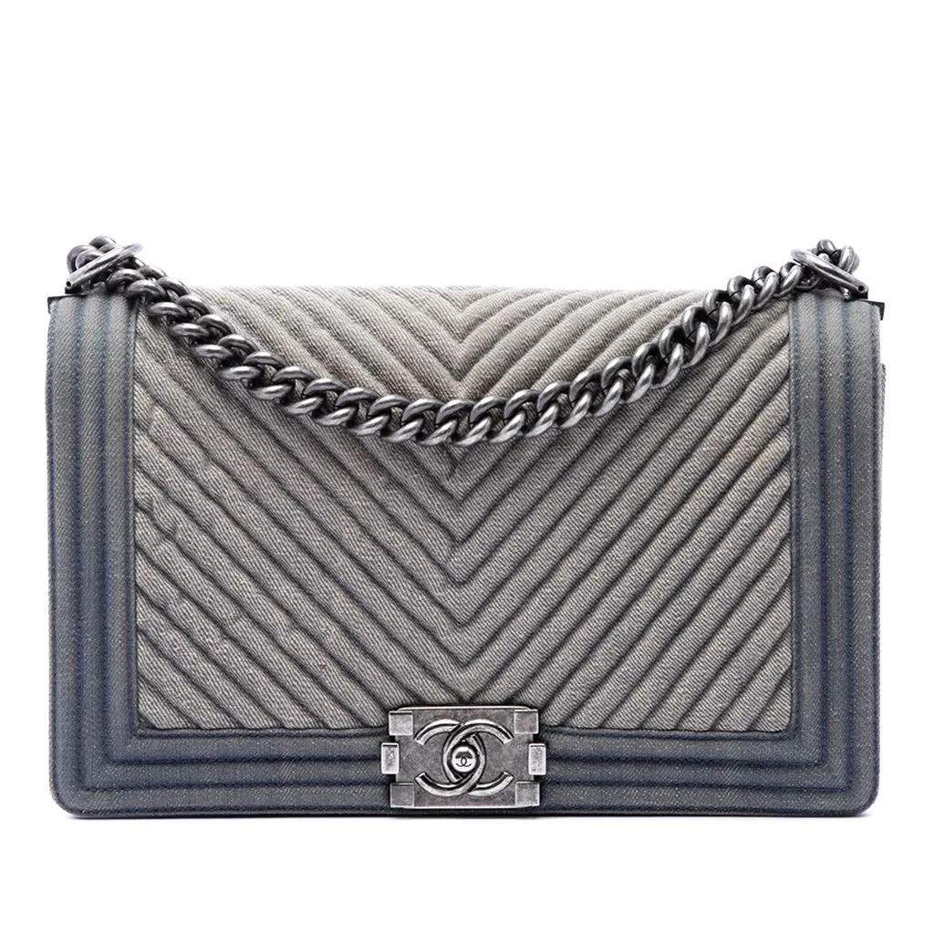 Chanel Old Medium Chevron Denim Boy Flap Blue Very good - Front View