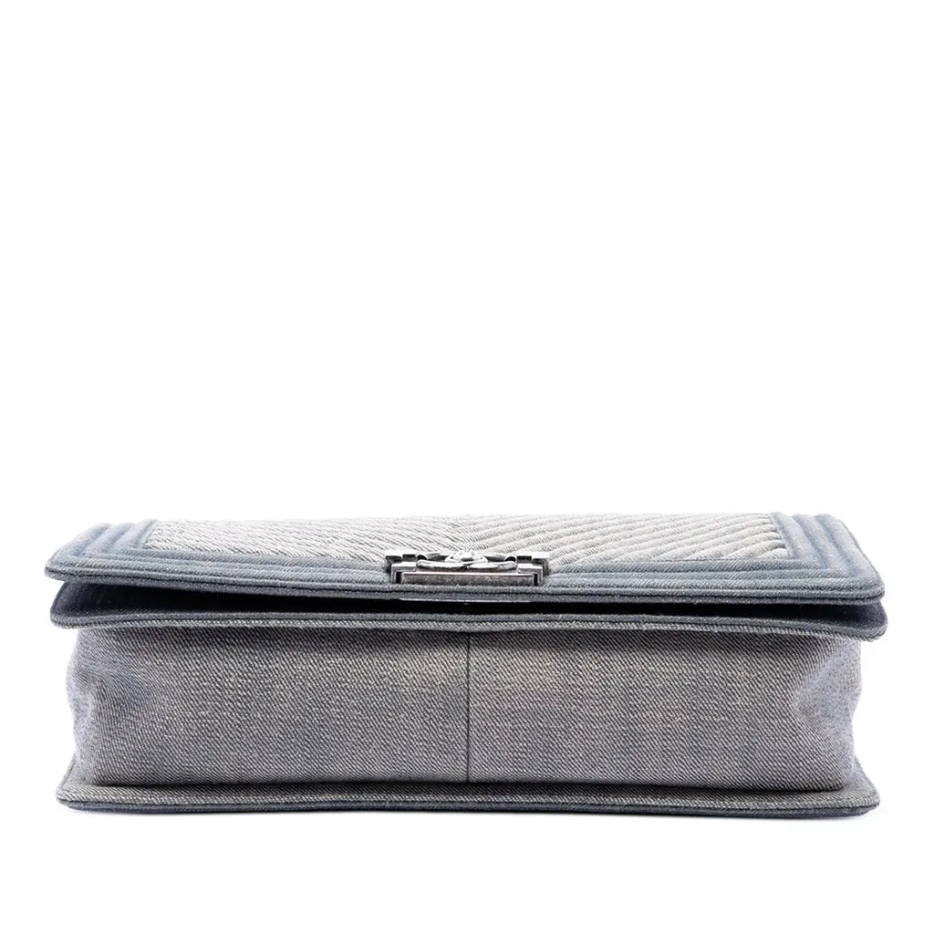 Chanel Old Medium Chevron Denim Boy Flap Blue Very good - Inside View